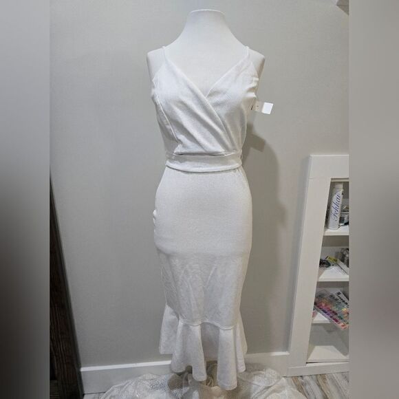 Socialite Ruffle Hem Tie Waist Midi Dress NWOT size Medium white - Picture 2 of 4